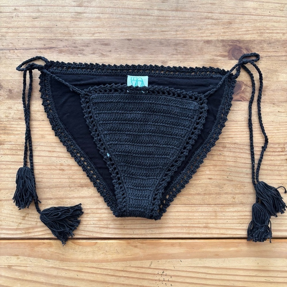 Black Crochet Bikini Bottom XL‎ nwt